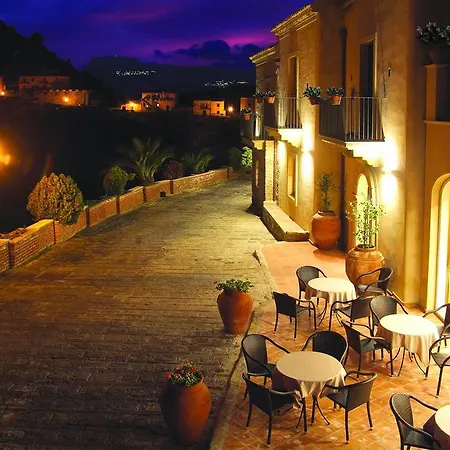 Hotel Borgo San Rocco 4*