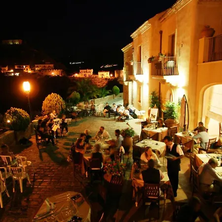 Hotel Borgo San Rocco 4*